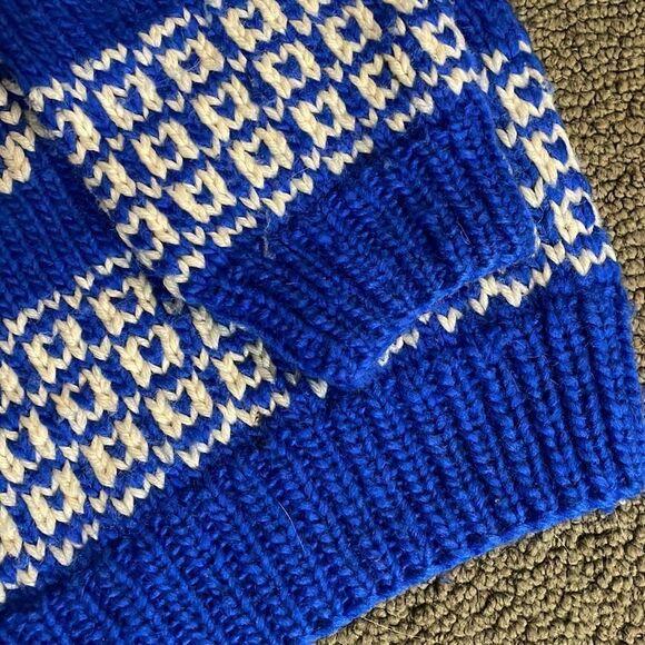 Classic Vintage UNISEX Wool Pullover Sweater - Picture 2 of 8